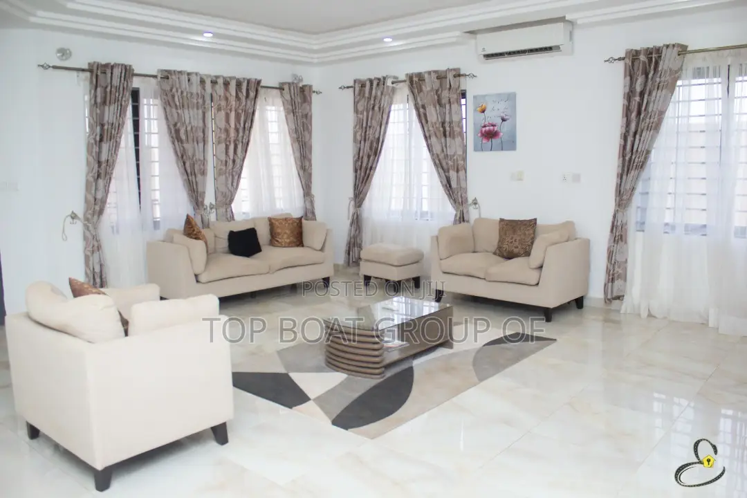 Furnished 6bdrm House in Top Boat Estate, Kumasi Metropolitan for sale
