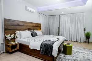 Furnished 6bdrm House in Top Boat Estate, Kumasi Metropolitan for sale