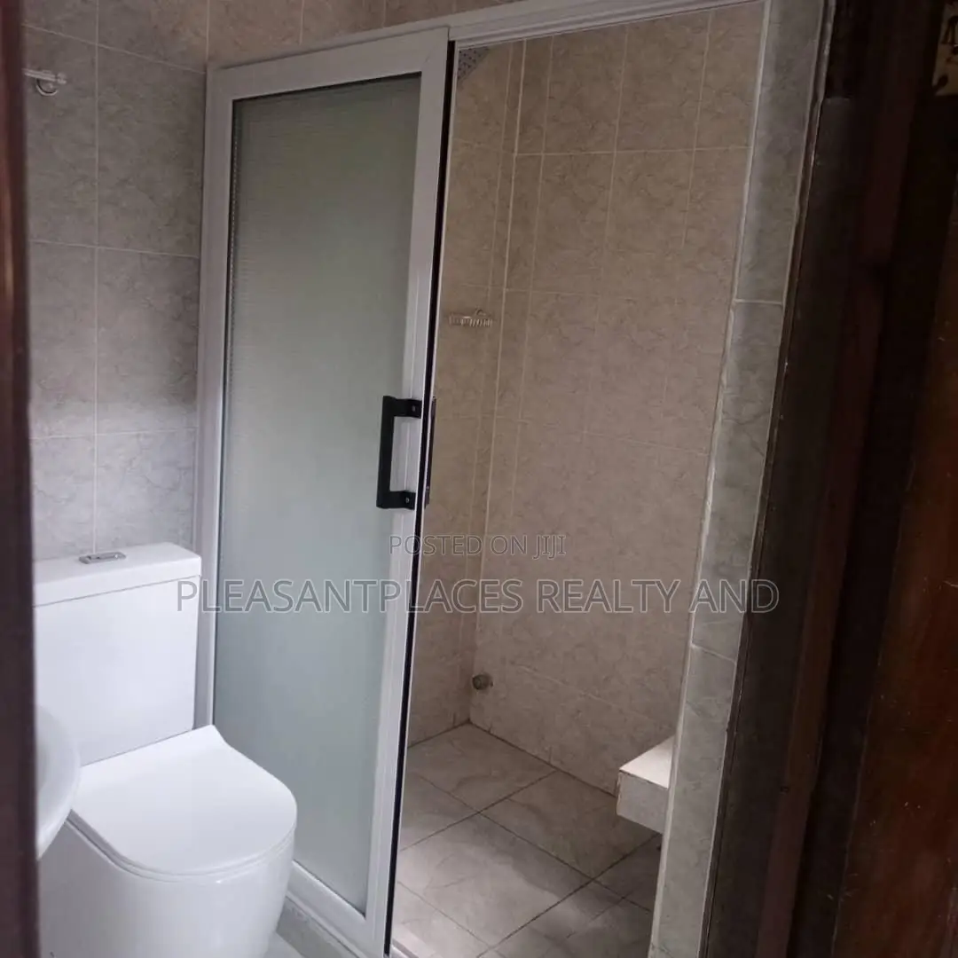 2bdrm Apartment in Pleasantplaces, West Legon for rent