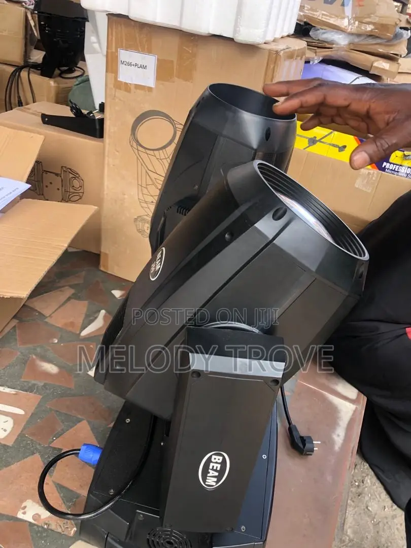 Beam With Suitcase