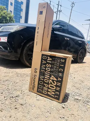 Mounted SOUBDBAR With Woofer LG S65Q
