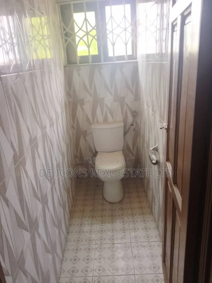 2bdrm Bungalow in De-Icons Real Estate, Awutu Senya East Municipal