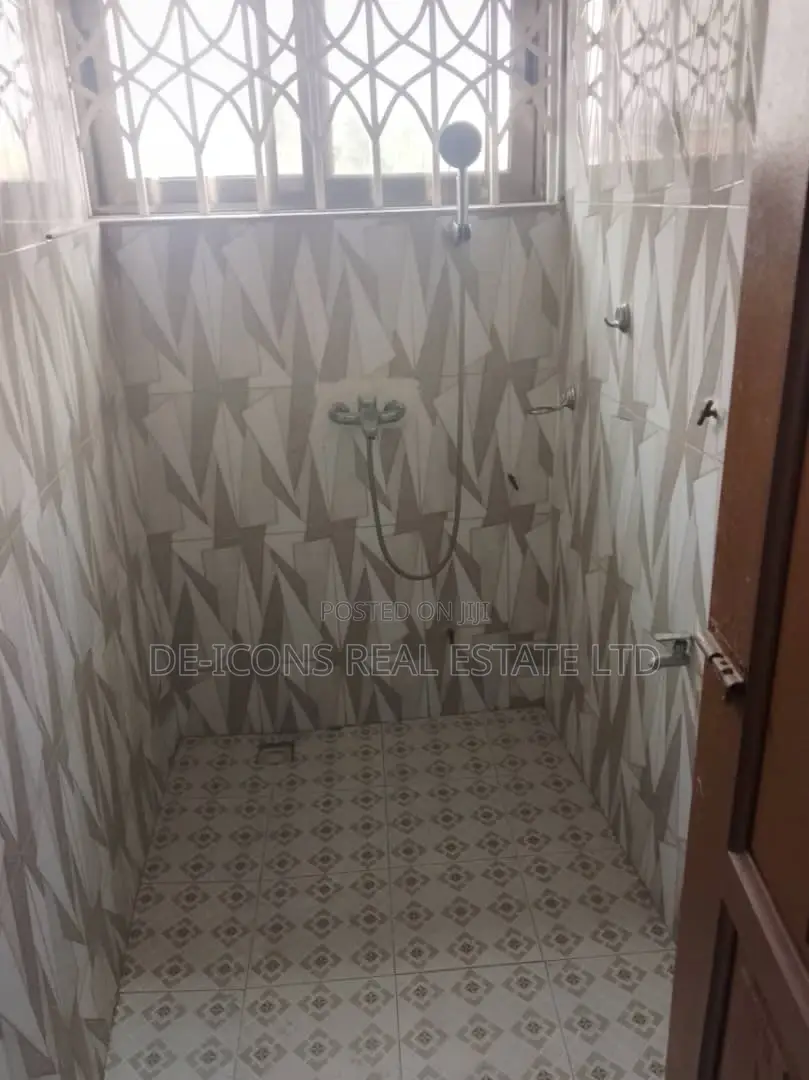 2bdrm Bungalow in De-Icons Real Estate, Awutu Senya East Municipal