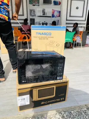 Durable LG Ms2042db 700watt Electric Microwave Oven.