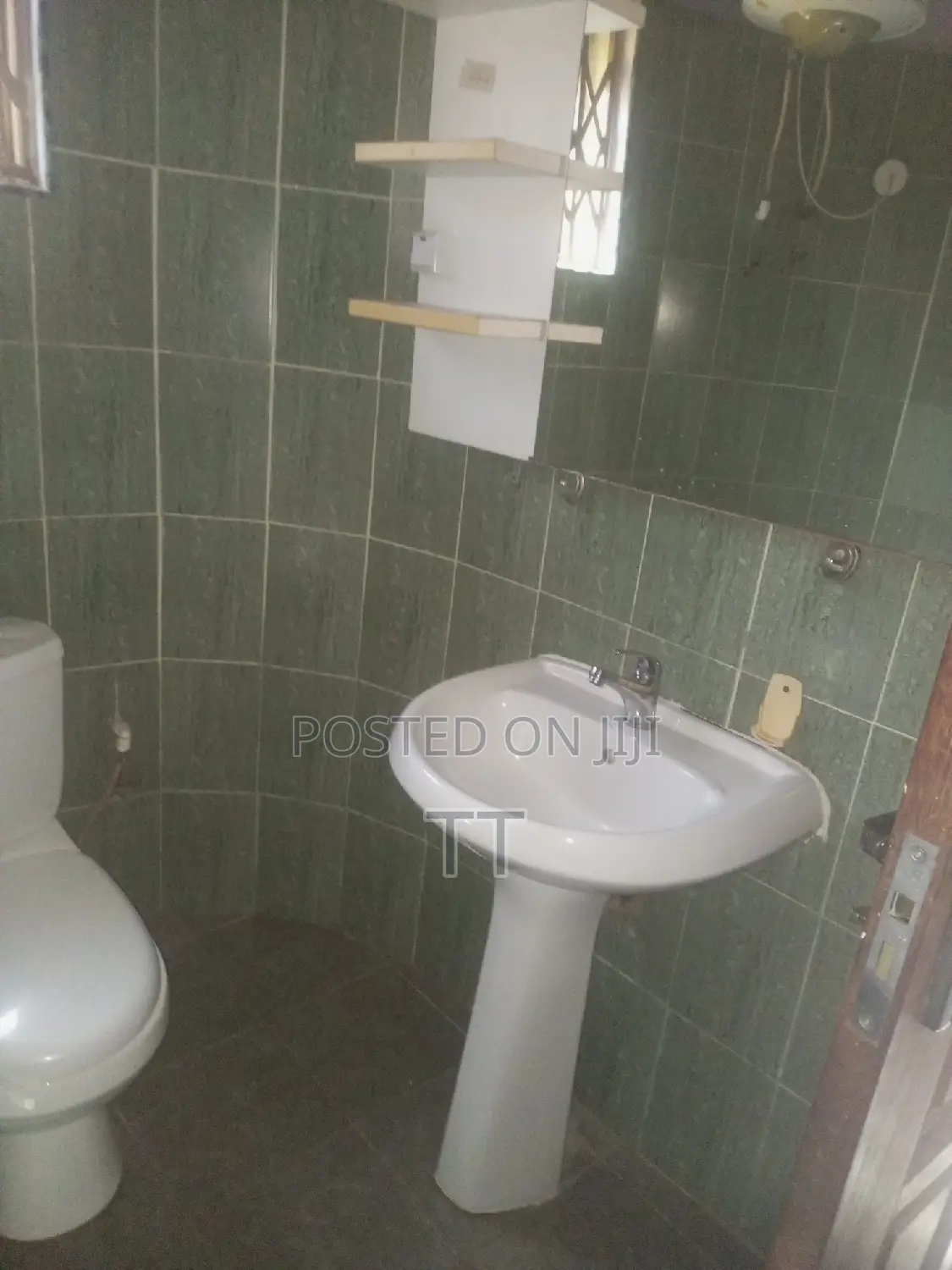 4bdrm House in Teshie Lekma for rent