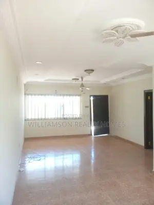 3bdrm House in Community 19 Estate,, Spintex for rent