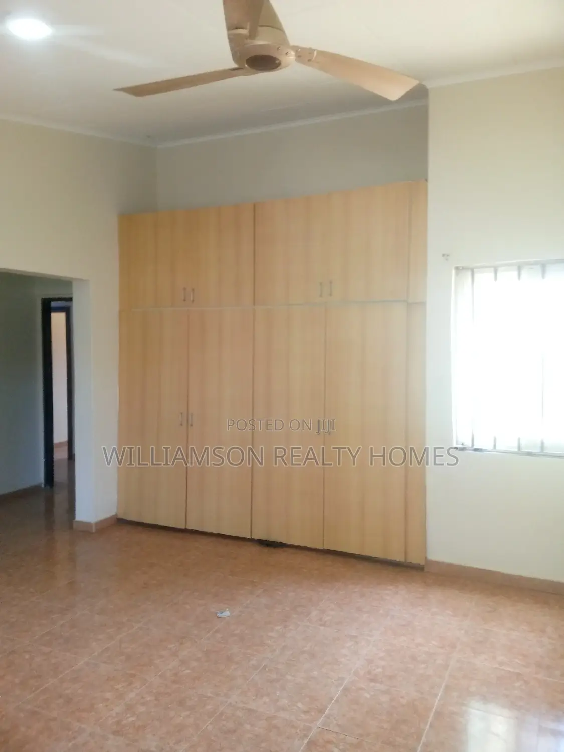 3bdrm House in Community 19 Estate,, Spintex for rent