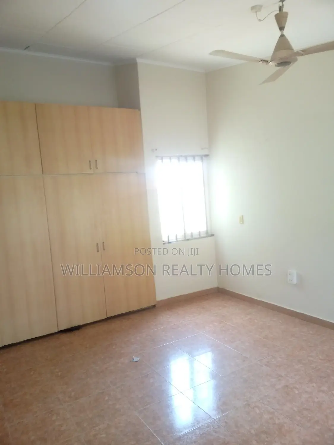 3bdrm House in Community 19 Estate,, Spintex for rent