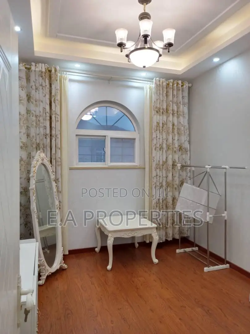Furnished 4bdrm Mansion in E A Properties, Papao for sale