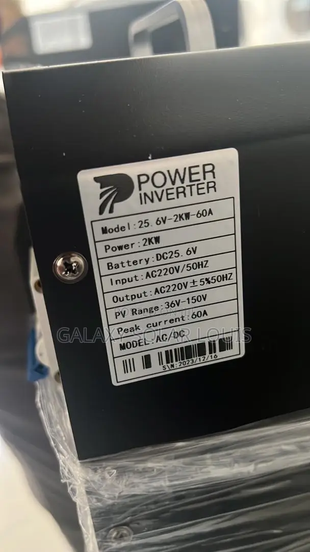 2KW All in One Solar Generator With Lithium Battery Inbuilt