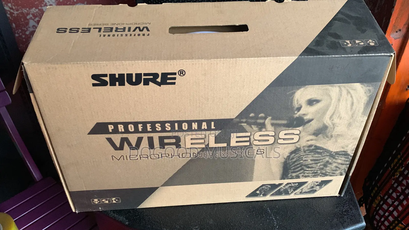SHURE U-778 4in1 UHF LAPEL(Headset)Wireless Microphone