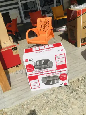 Black/Red Electric Vacuum Cleaner Vc5420nntr LG