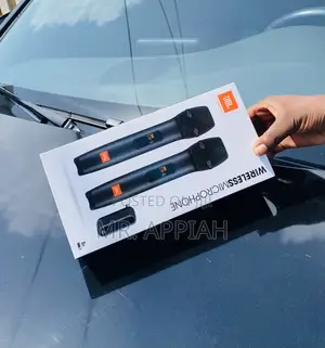 Unique Design JBL Wireless Microphone Set.