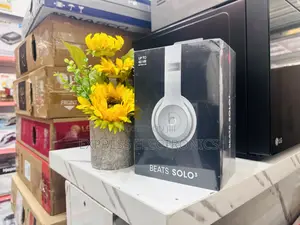 Powerful Dynamic Headset Beats Solo 3