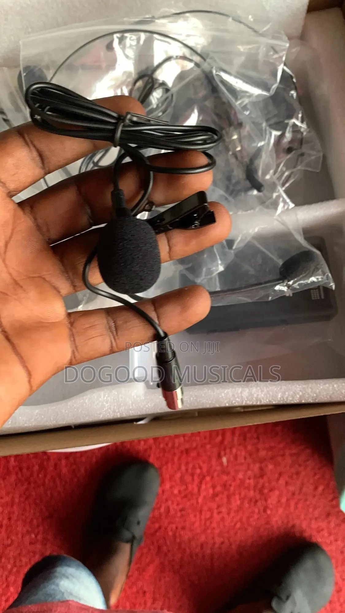 SHURE U-778 4in1 UHF LAPEL(Headset)Wireless Microphone