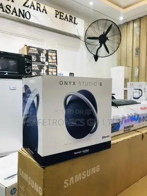 Black Electric Bluetooth Harman Kardon Onyx Studio 8 Speaker