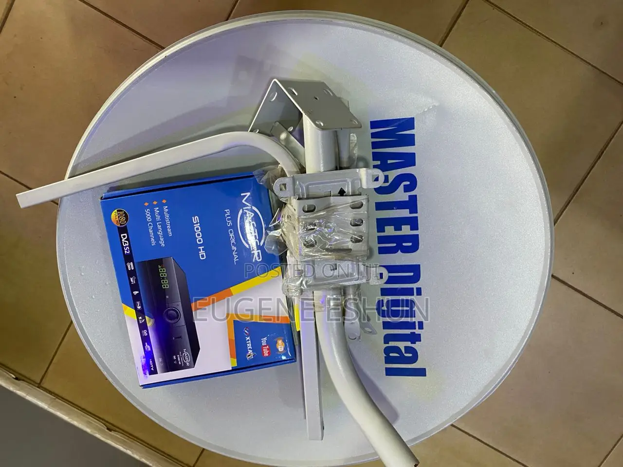 Master Decoder With Dish