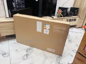 High Quality Sleek Slim UHD 4k Smart 43”Samsung Cu8000