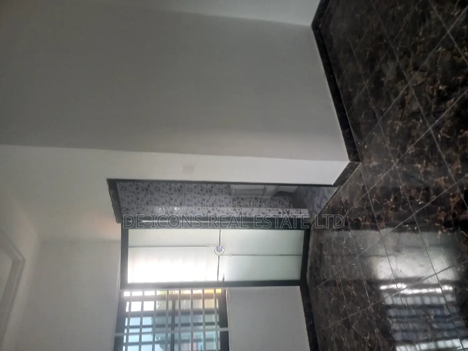 1bdrm Duplex in De-Icons Real Estate, Awutu Senya East Municipal