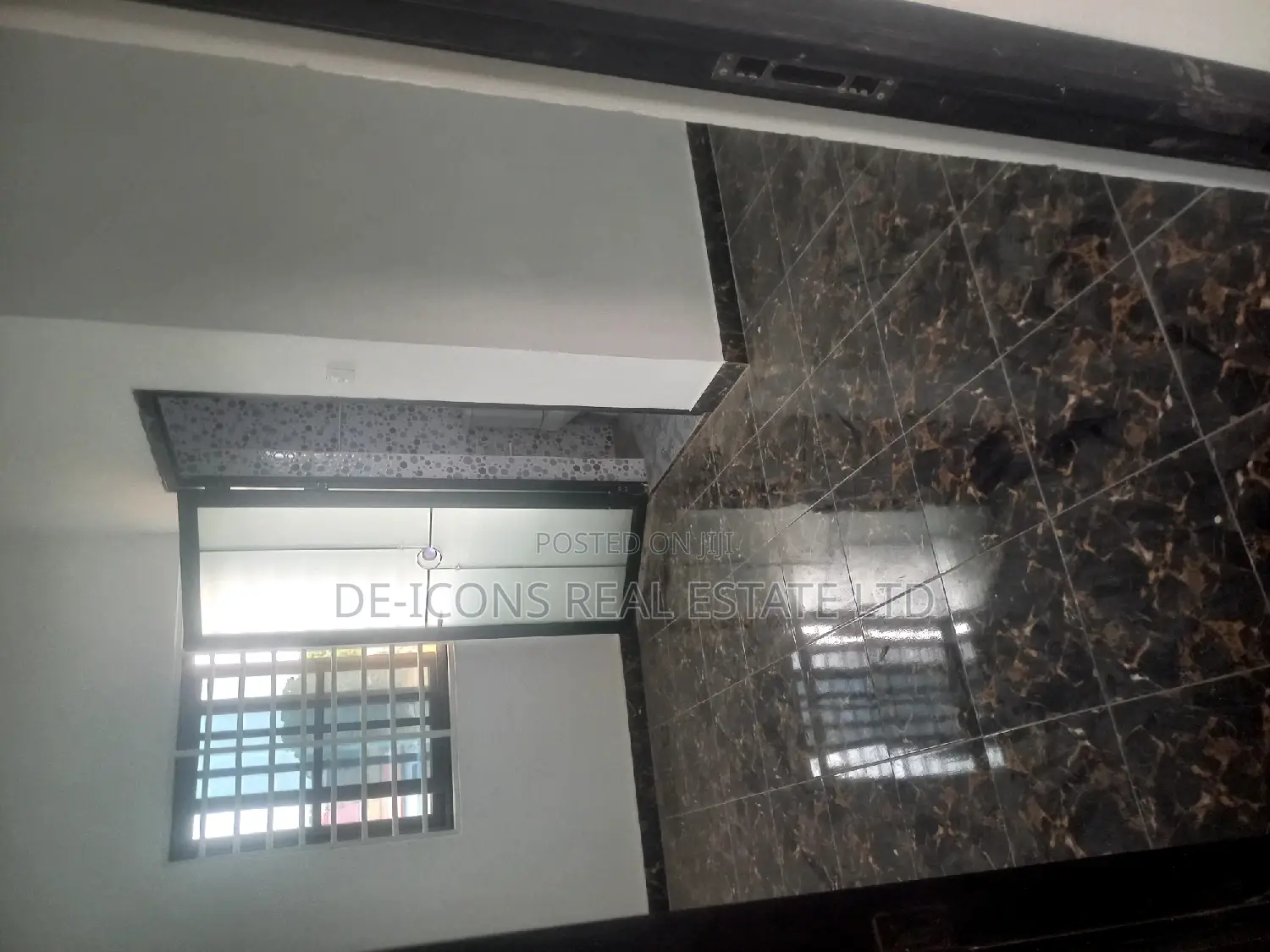 1bdrm Duplex in De-Icons Real Estate, Awutu Senya East Municipal