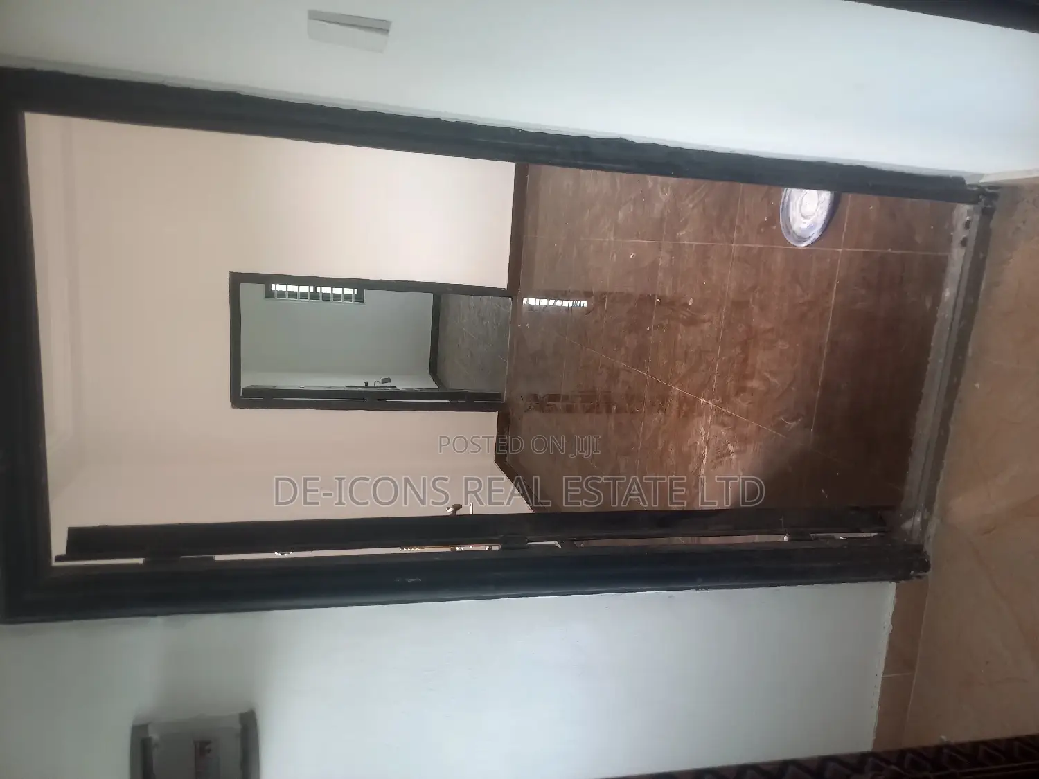 1bdrm Duplex in De-Icons Real Estate, Awutu Senya East Municipal