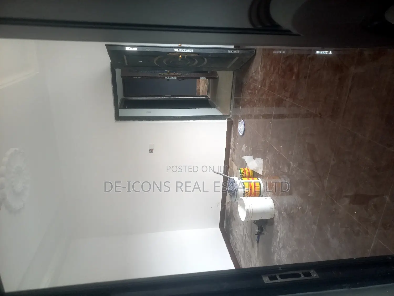 1bdrm Duplex in De-Icons Real Estate, Awutu Senya East Municipal