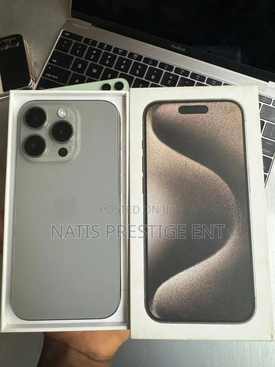 New Apple iPhone 15 Pro Max 256 GB Gold