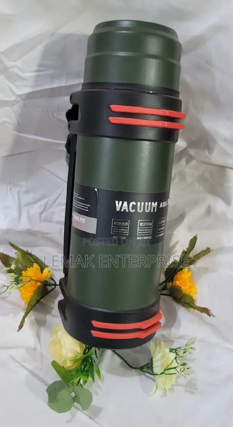 Vacuum Travel Pot Sports Insulated Bottle.