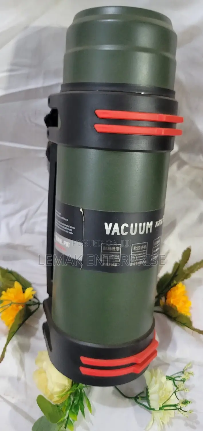 Vacuum Travel Pot Sports Insulated Bottle.