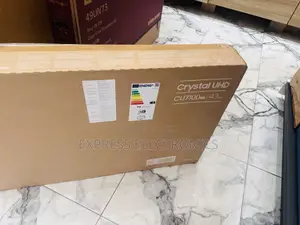 Beautiful  Display UHD Smart Glossy Samsung 43”Cu7000