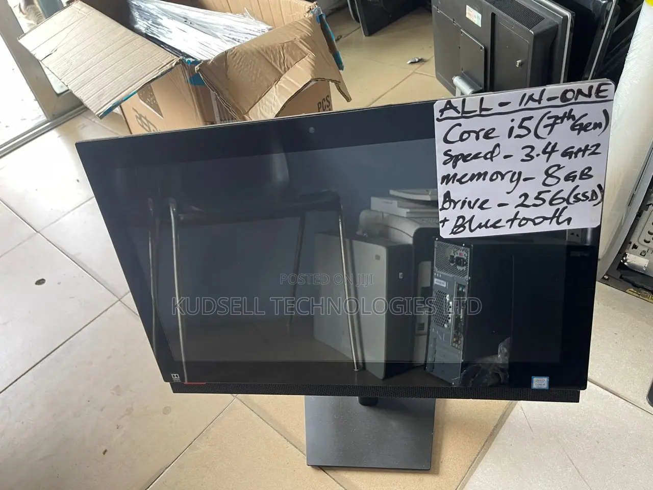 Desktop Computer Lenovo 8GB Intel Core I5 SSD 256GB