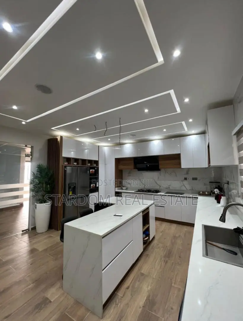 4bdrm Duplex in Ashaley Botwe for sale