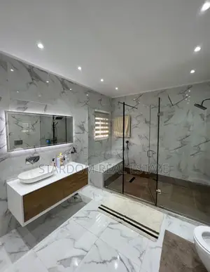 4bdrm Duplex in Ashaley Botwe for sale
