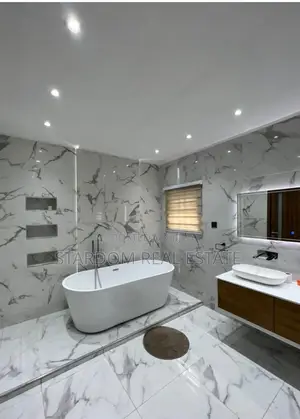 4bdrm Duplex in Ashaley Botwe for sale