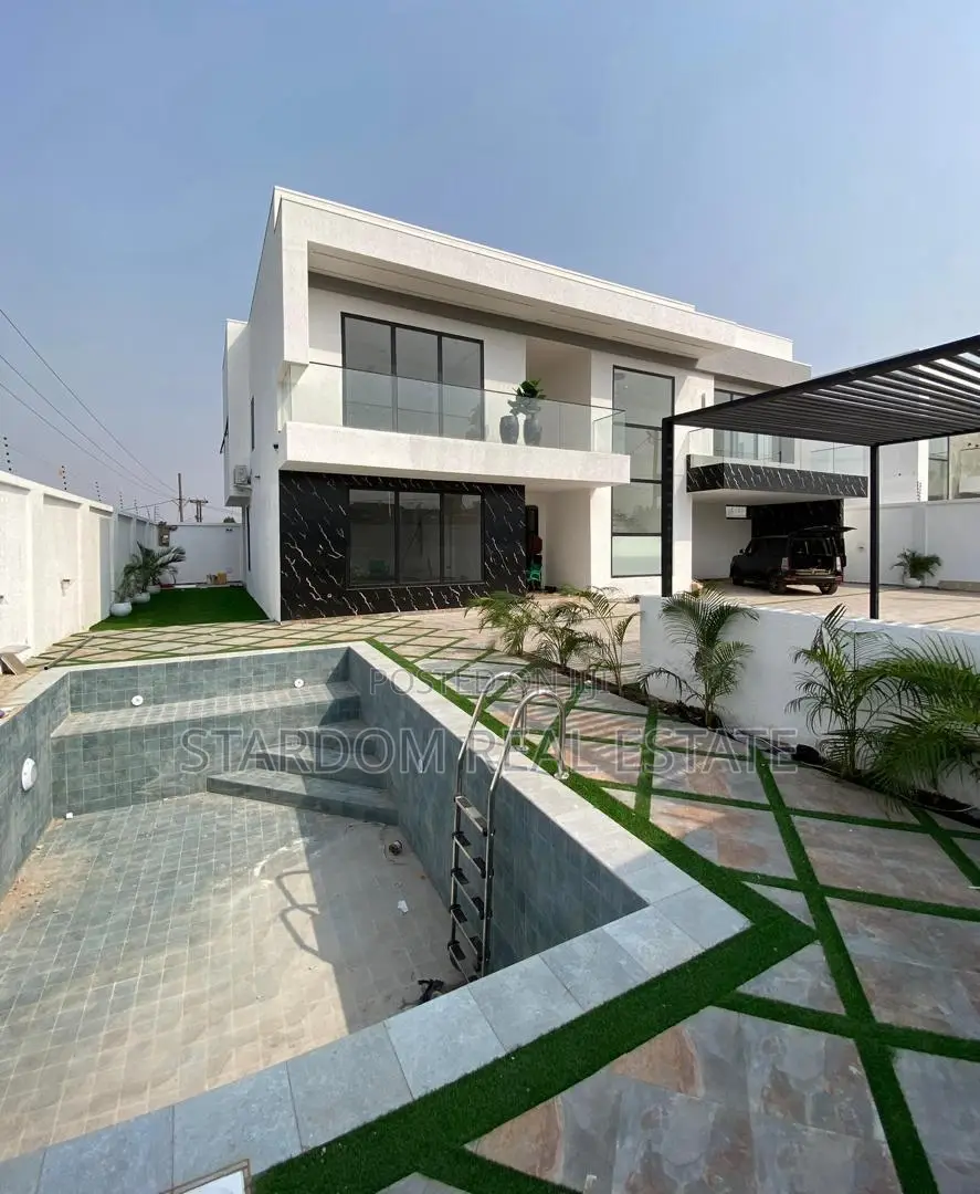 4bdrm Duplex in Ashaley Botwe for sale