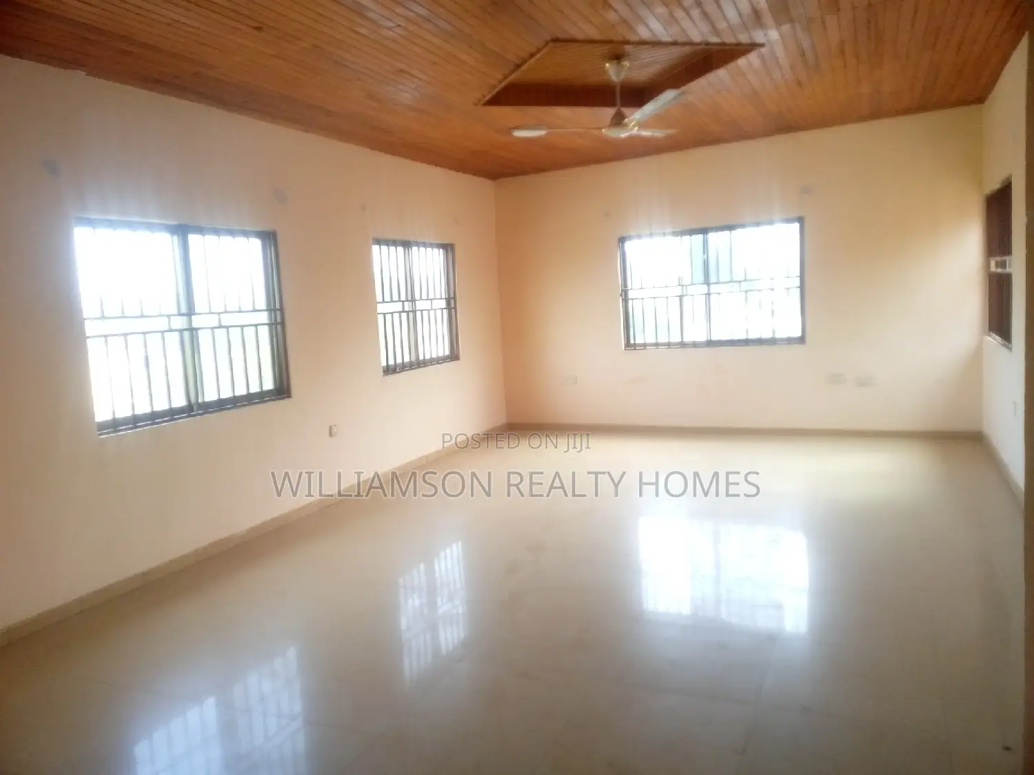 4bdrm Apartment in Community 18 Area, Spintex for rent