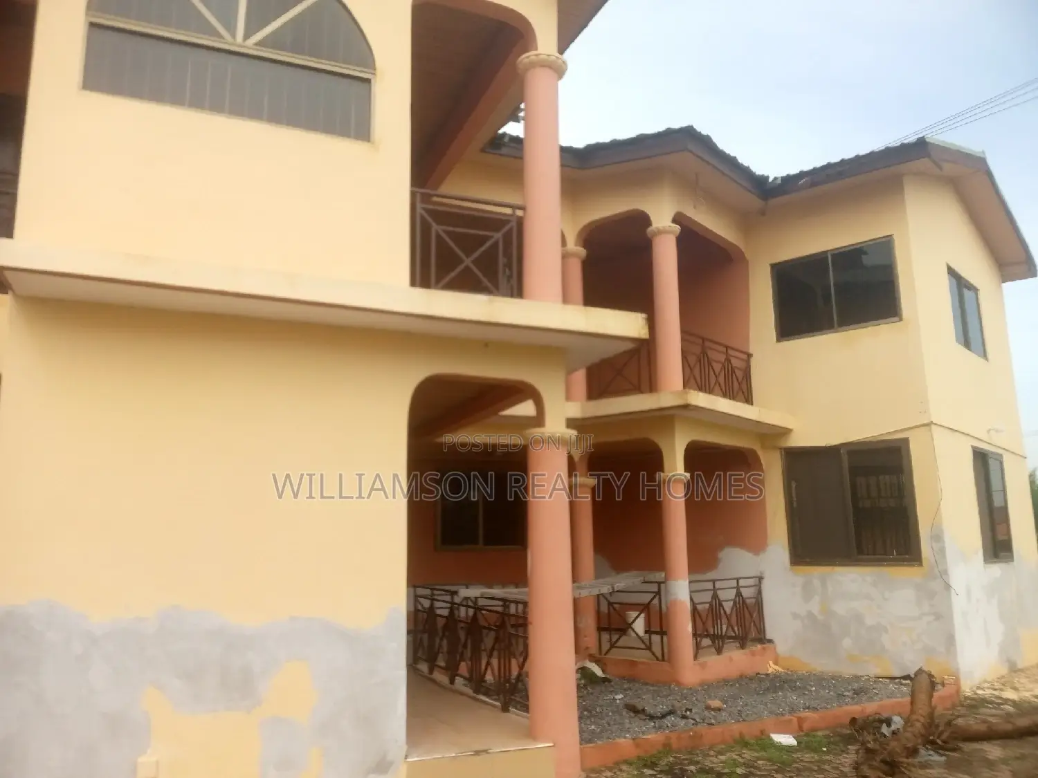 4bdrm Apartment in Community 18 Area, Spintex for rent