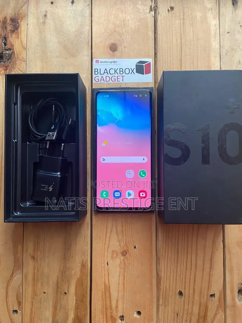 New Samsung Galaxy S10 128 GB Black