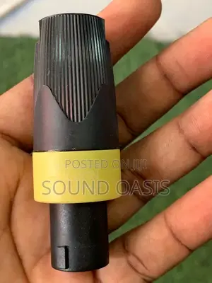 Neutrix Speakon Plugs (Yellow)