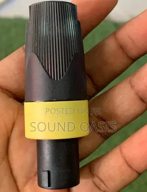 Neutrix Speakon Plugs (Yellow)