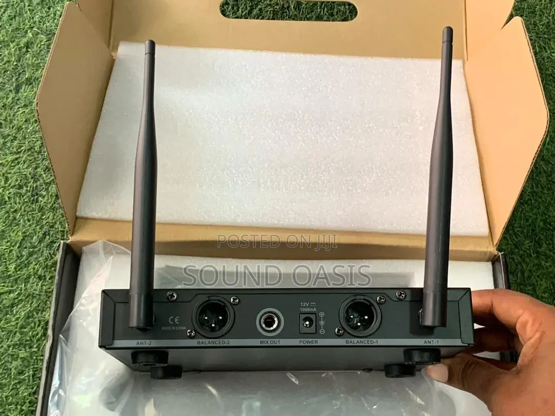 Shure U-A6 2in1 Professional Wireless Microphone