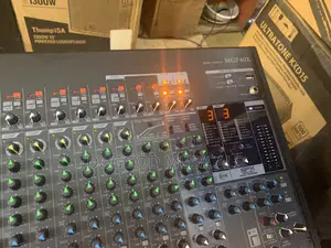 YAMAHA MGP-40X 40channel Live Mixer