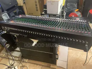 YAMAHA MGP-40X 40channel Live Mixer