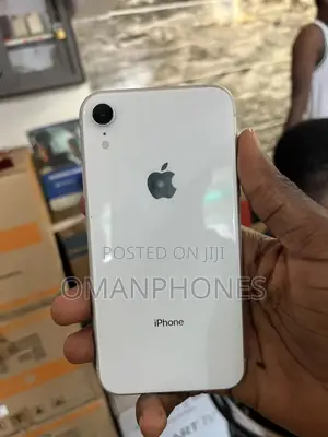 Apple iPhone XR 64 GB White