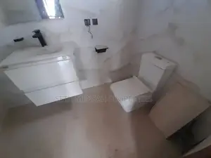 4bdrm House in Skm, Spintex for sale