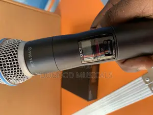 SHURE QLXD4 Digital Wireless Single Microphone