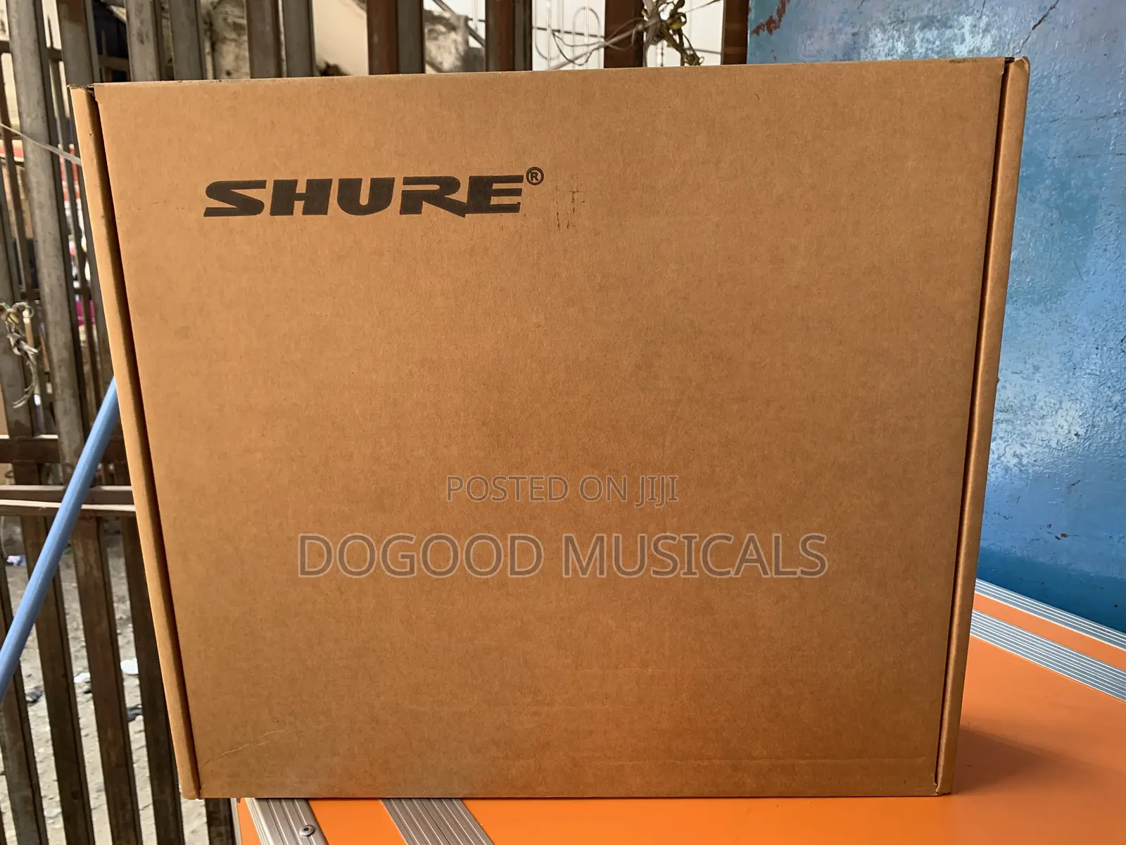 SHURE QLXD4 Digital Wireless Single Microphone