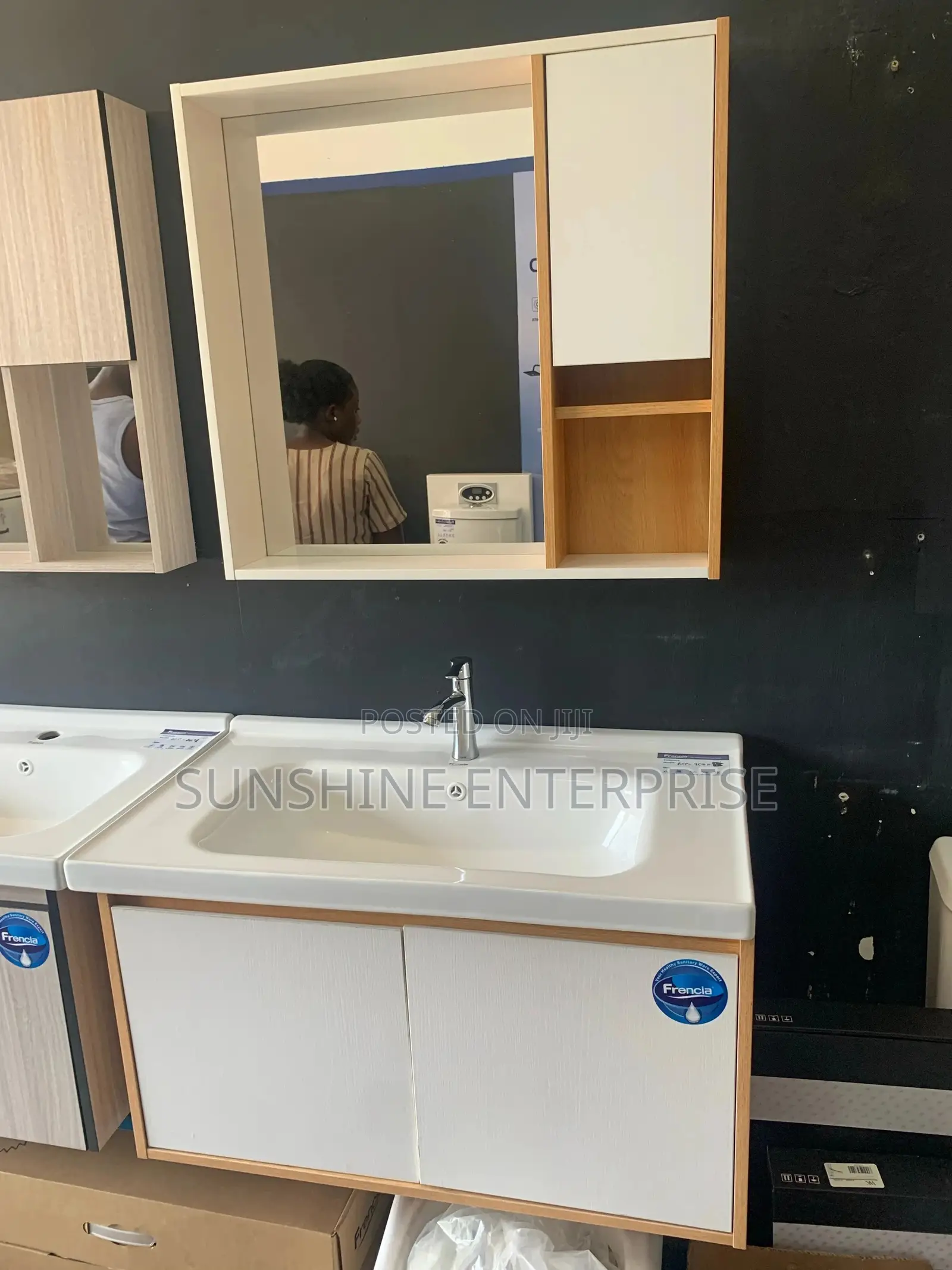 Wash Hand Cabinet Basin With Cabinet Mirror