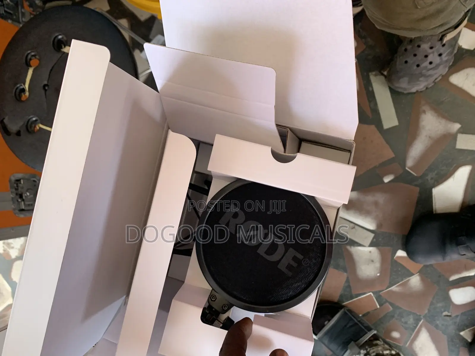 RODE NT1-A Studio Condenser Microphone