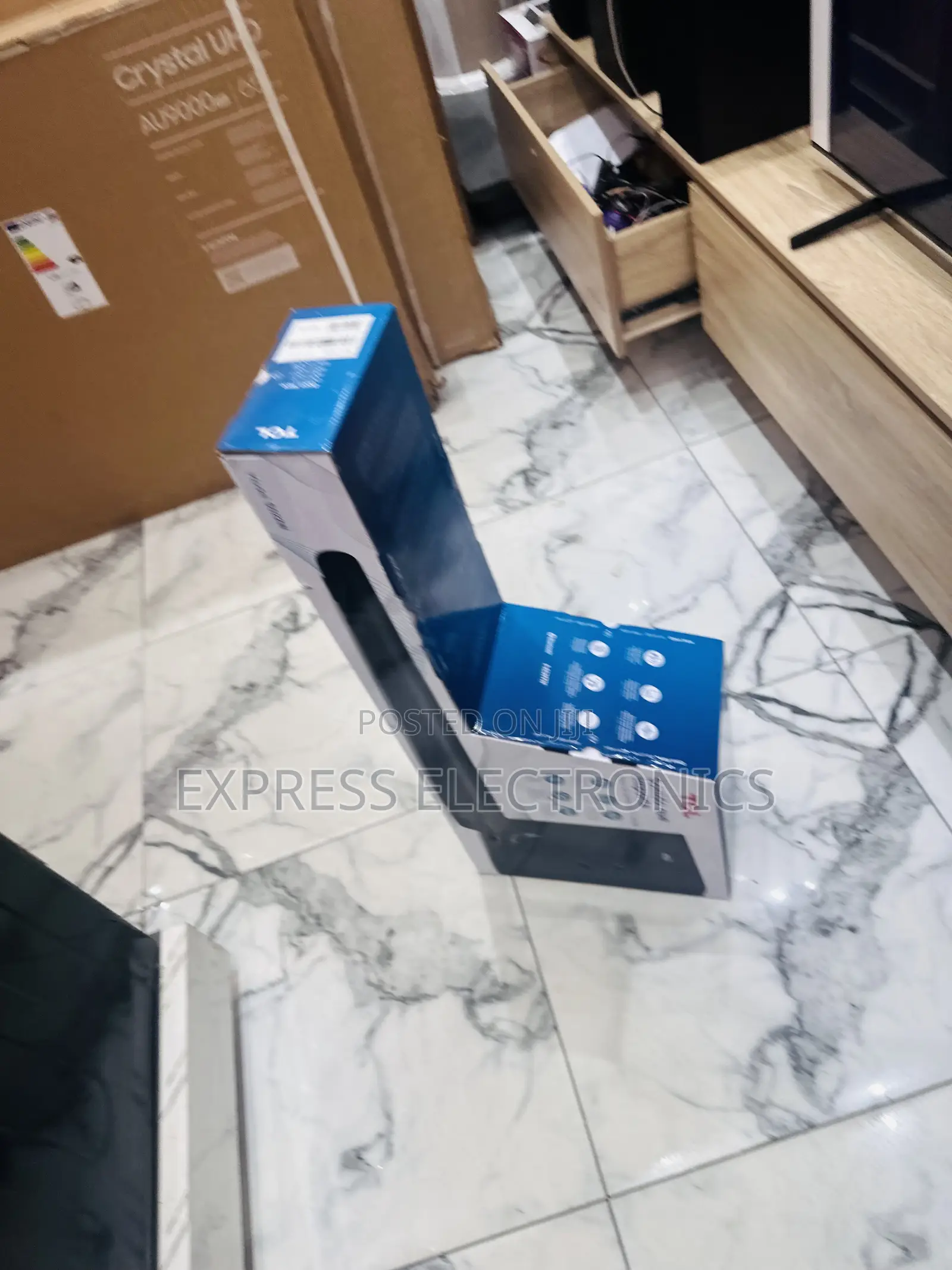 Slim and Sleek Design Soundbar With Woofer TCL S522w